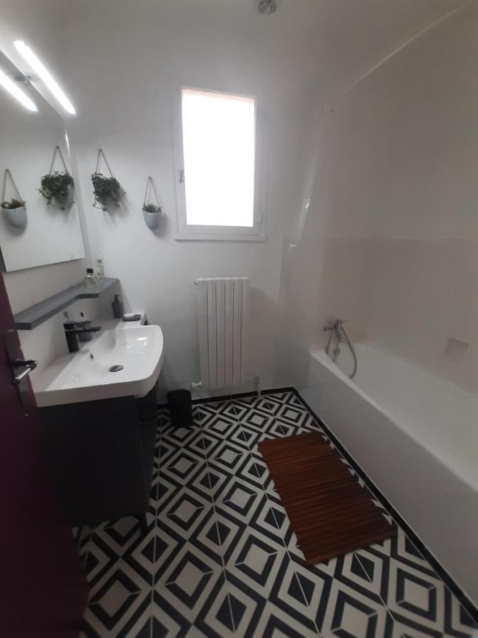 Villa " Les Bambous " , Jardin , Terrasse , Climatisation , Wifi , Parking Avignon Luaran gambar